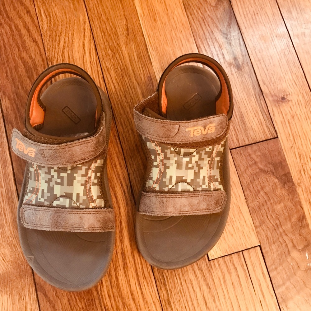 Boy's Teva sandal